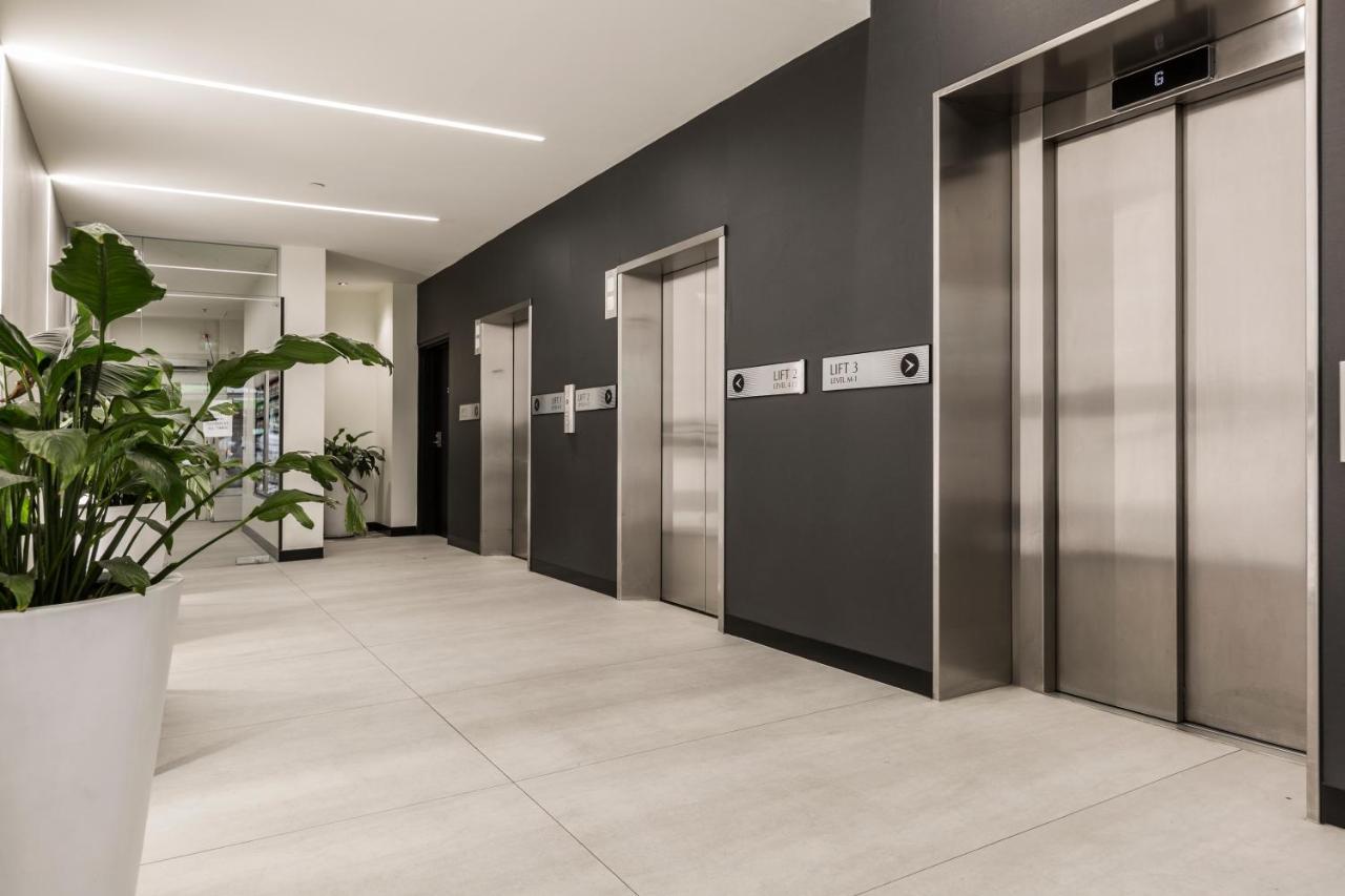 Absolute Collins Apartments Melbourne Bagian luar foto